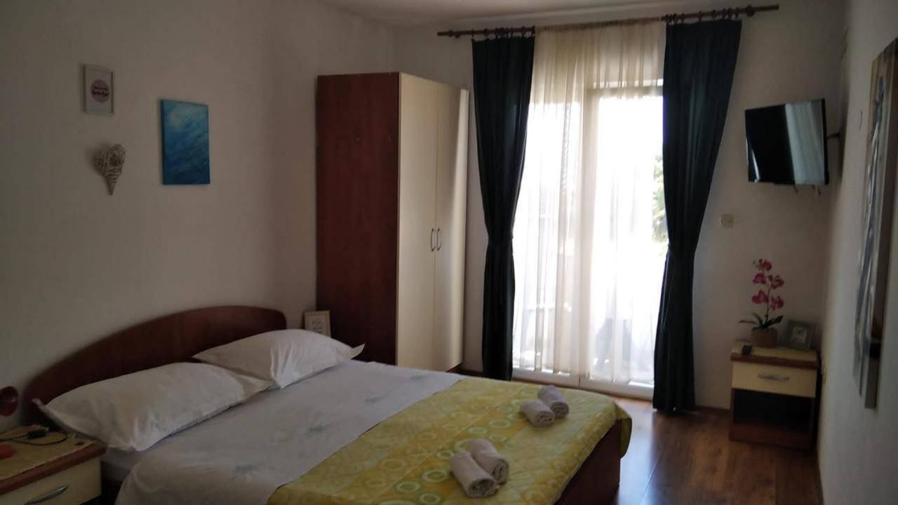 Apartman Mare Drvenik  Eksteriør bilde
